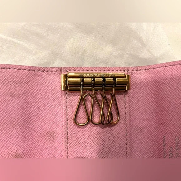 Louis Vuitton Multicolore 4 Key Holder White Monogram Murakami – Pink Interior - Picture 8 of 12